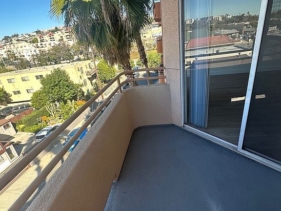 2nd image of 813 Alpine St APT 307