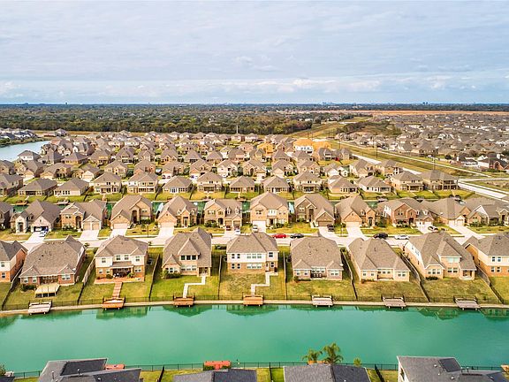 4th image of 3731 Varna Ct
