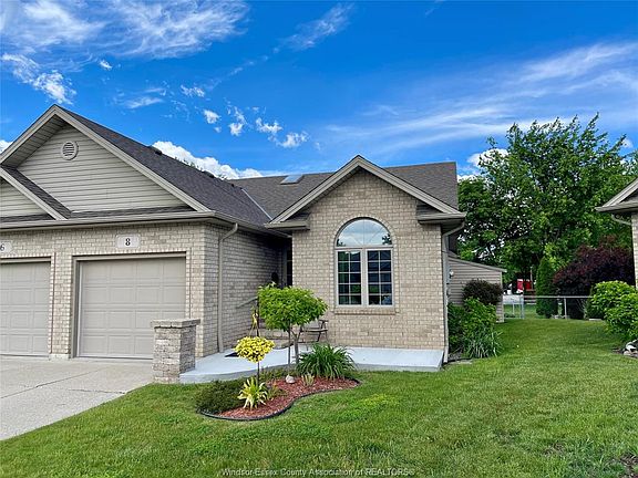 2nd image of 8 Sand Pebble Cres