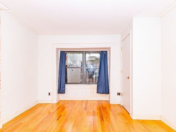 4th image of 1145 Dean St #3B