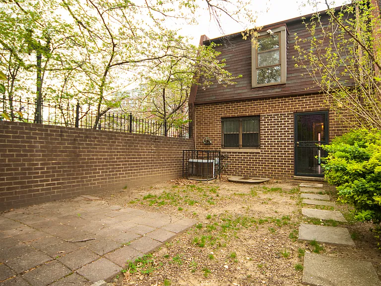 1346 S St NW — Photo 19