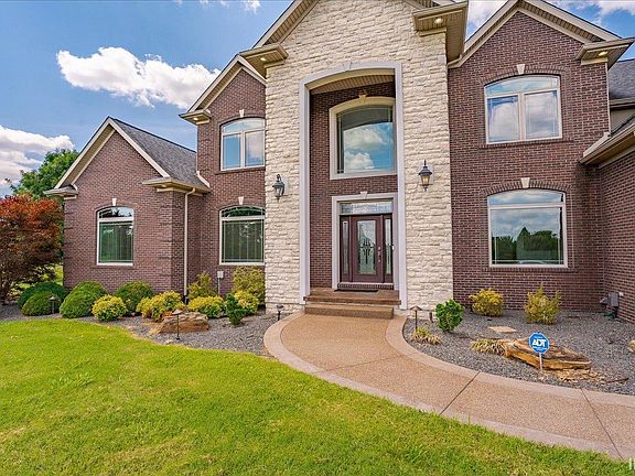 2nd image of 5977 Medinah Dr