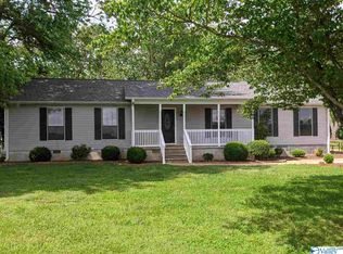 835 Walker Ln, New Market, AL 35761