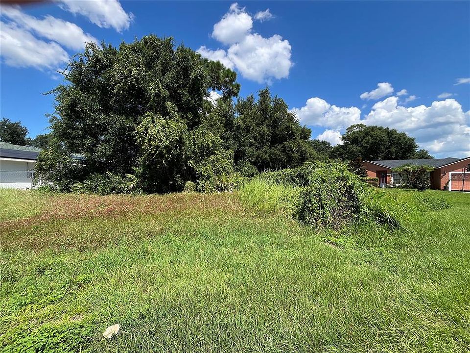 2nd image of 1011 DEDDINGTON PLACE LOT 15