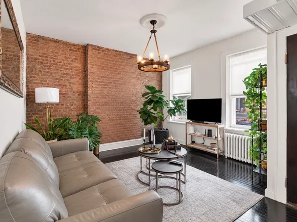 326 Ege Ave Floor 1, Jersey City, NJ 07304