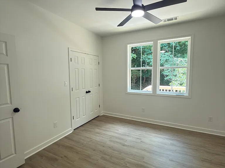 294 Moreland Ave — Photo 13