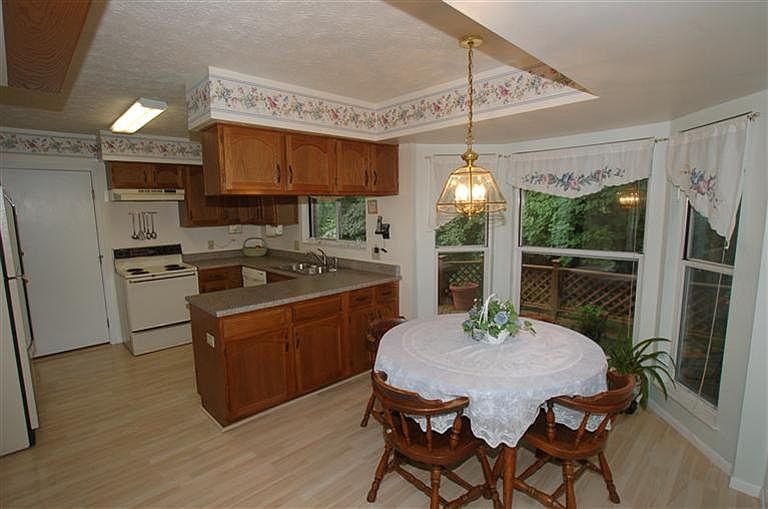 1st image of 687 Signal Hill Dr