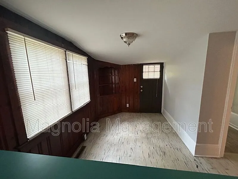 4 bed, 3.0 bath, $1,195 — Photo 4