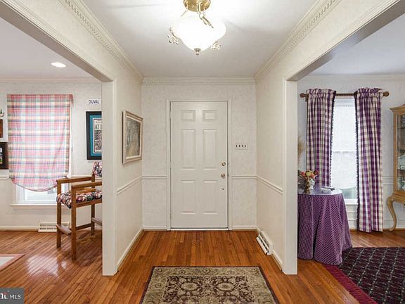 2nd image of 124 Liberty Dr