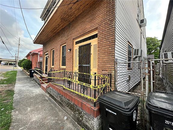 3rd image of 1810-1812 Governor Nicholls St