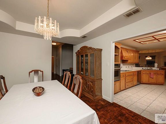 5th image of 8302 Lago Dr