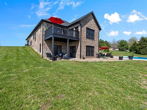 4th image of 145 Saddlebrooke Rdg