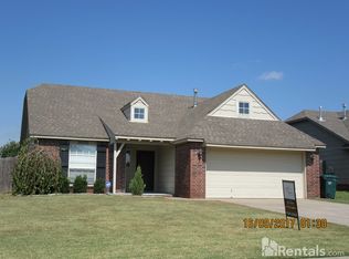 20333 E 44th St S, Broken Arrow, OK 74014