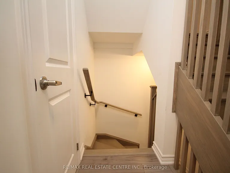 30 Wagon Ln — Photo 11
