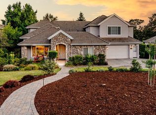 3935 Deer Ridge Ln, Auburn, CA 95602