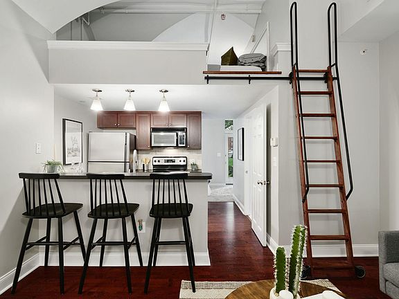 2nd image of 1 Academy Cir Unit 117