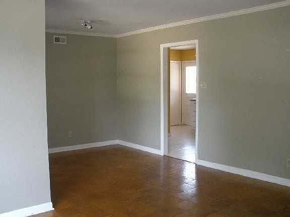 5th image of 8616 Woodbrook Dr