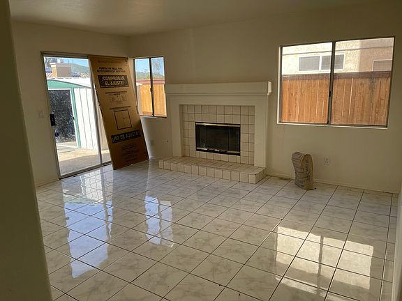 4th image of 2472 Kennedy Dr