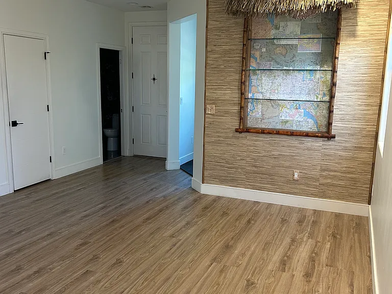 10671 Cherry Ridge Ct — Photo 4