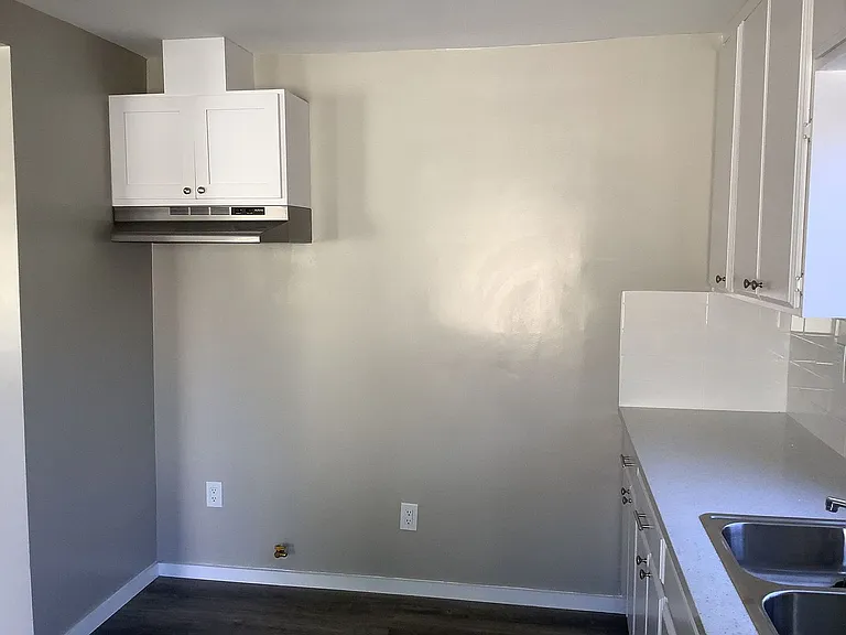 5909 Cecilia St — Photo 7