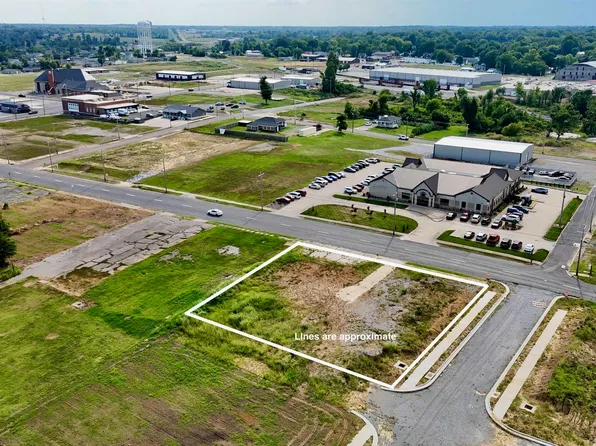 236 N 8th St, Mayfield, KY 42066