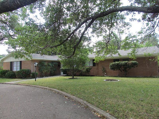 1st image of 1322 Parkdale Dr
