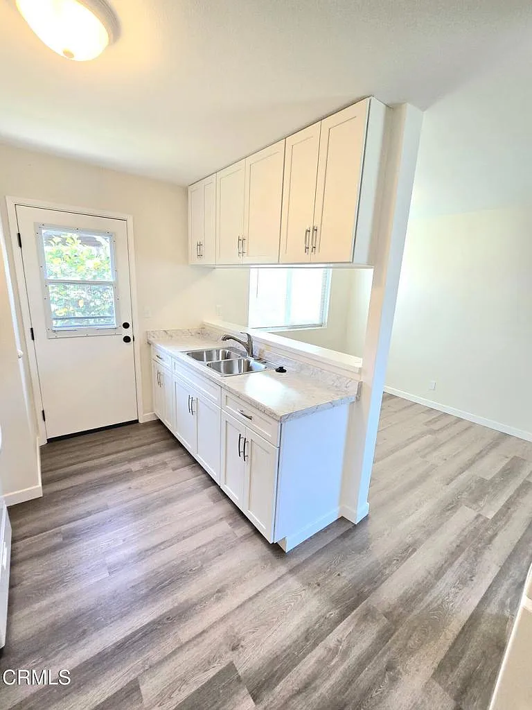 2 bed, 1.0 bath, 1000 sqft, $2,595 — Photo 4