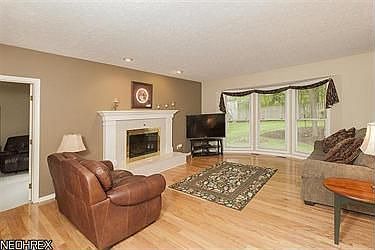 5th image of 6546 Woodbury Dr