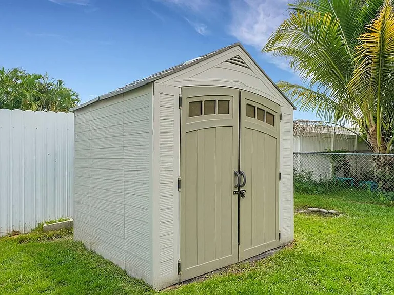 5335 NW Conley Dr — Photo 6