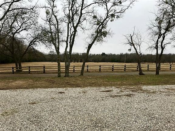 3rd image of 1745 Calf Creek Ln