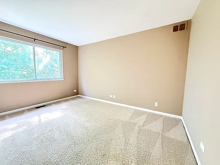 2307 Stoughton Dr — Photo 13