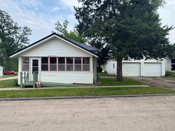 301 High Ave, Springville, IA 52336