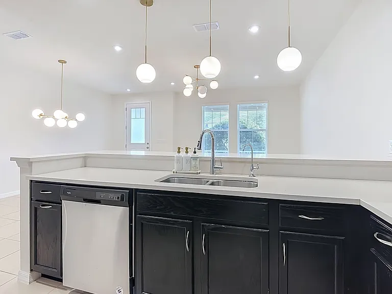 2437 Varenna Loop — Photo 7