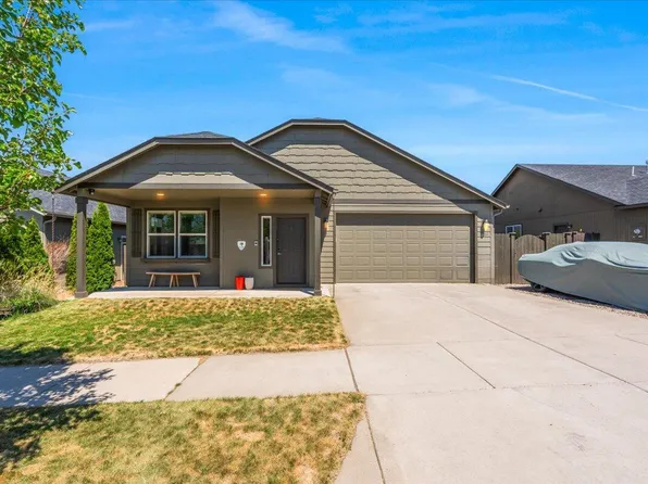 2764 NE Spring Water Pl, Bend, OR 97701