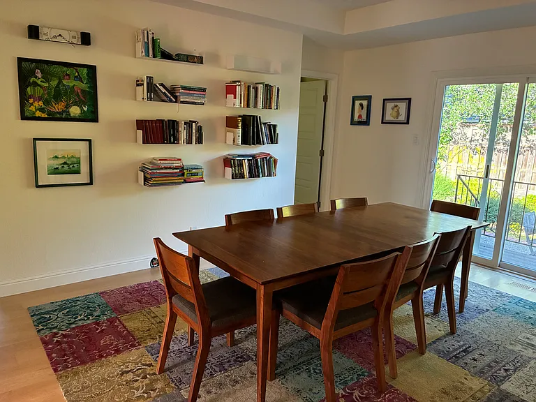 2142 Roosevelt Ave — Photo 10