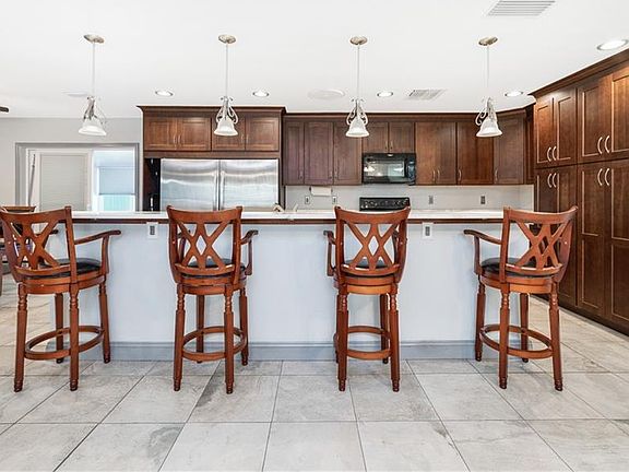 5th image of 8450 Quisqualis Dr