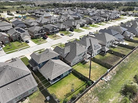 4th image of 10910 Mendel Terrace Dr