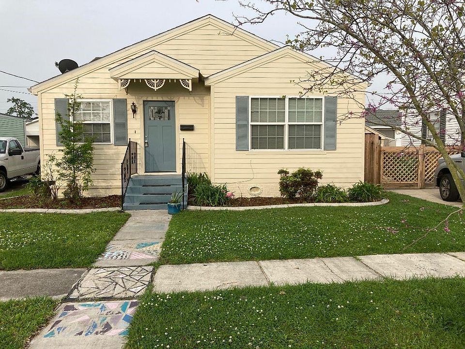 1st image of 800 Harang Ave