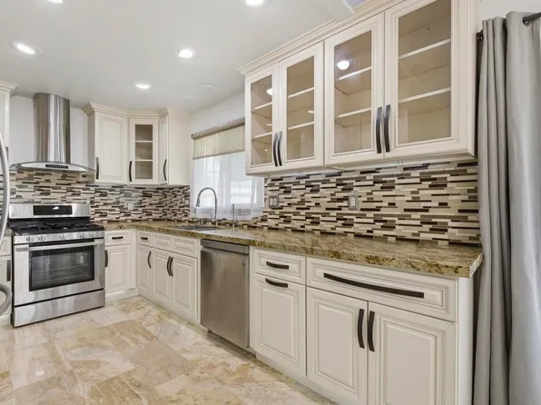 3621 Vista Campana S Unit 84, Oceanside, CA 92057