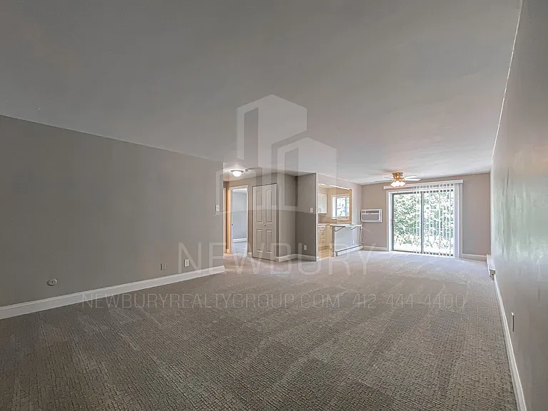 Poplar Apartments — Photo 60