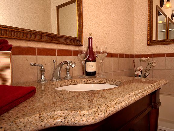 5th image of 200 Ocean Crest Dr APT 934N
