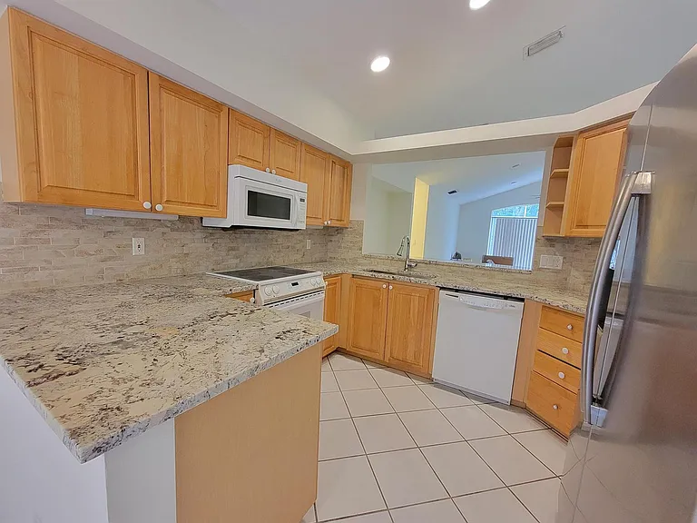 3041 Casa Rio Ct — Photo 5