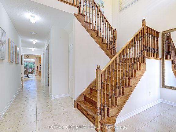 5th image of 54 Midcrest Cir