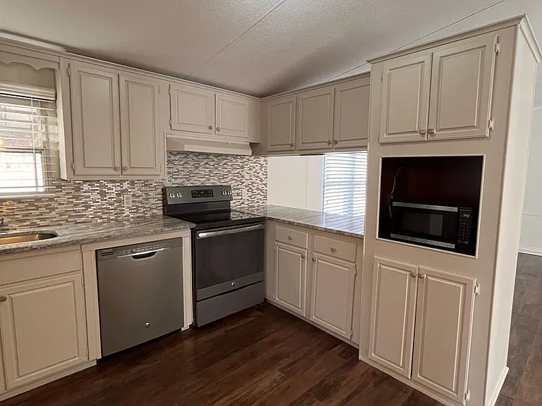 5981 Old State Rd — Photo 9