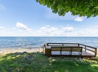 5549 Bay Shore Dr, Sturgeon Bay, WI 54235