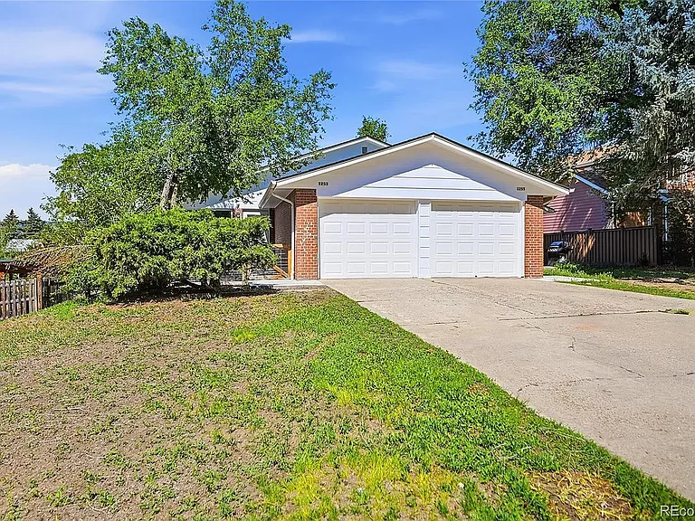 1253 Miller St — Photo 2