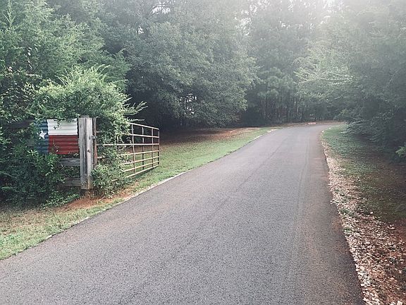 2nd image of 1074 County Road 217
