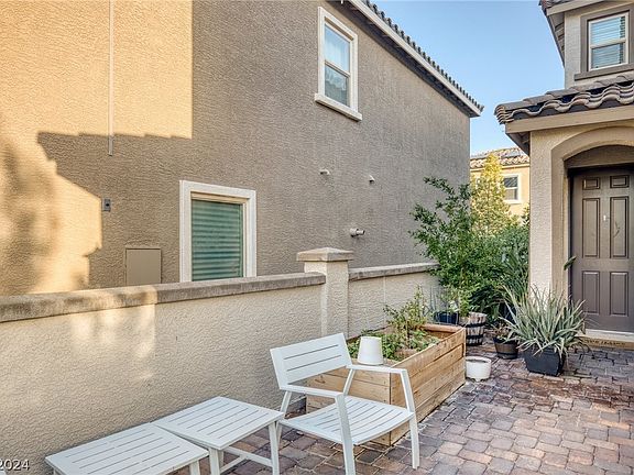 4th image of 10475 Skye Canyon Falls Ave
