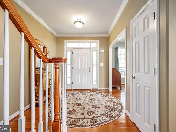 2nd image of 16 Blossom Tree Ct