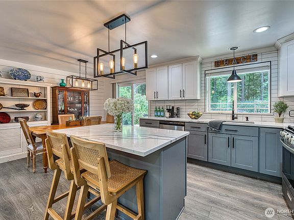 5th image of 14024 97th Avenue NW